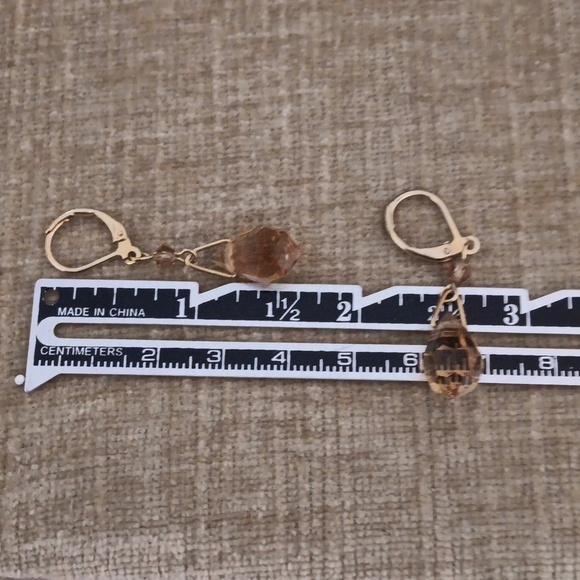 Gold Tone Lever Back Champagne Faceted Glass Dangle Earrings - Picture 4 of 5